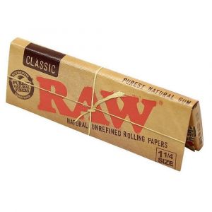 RAW Classic 1 1/4" Rolling Papers